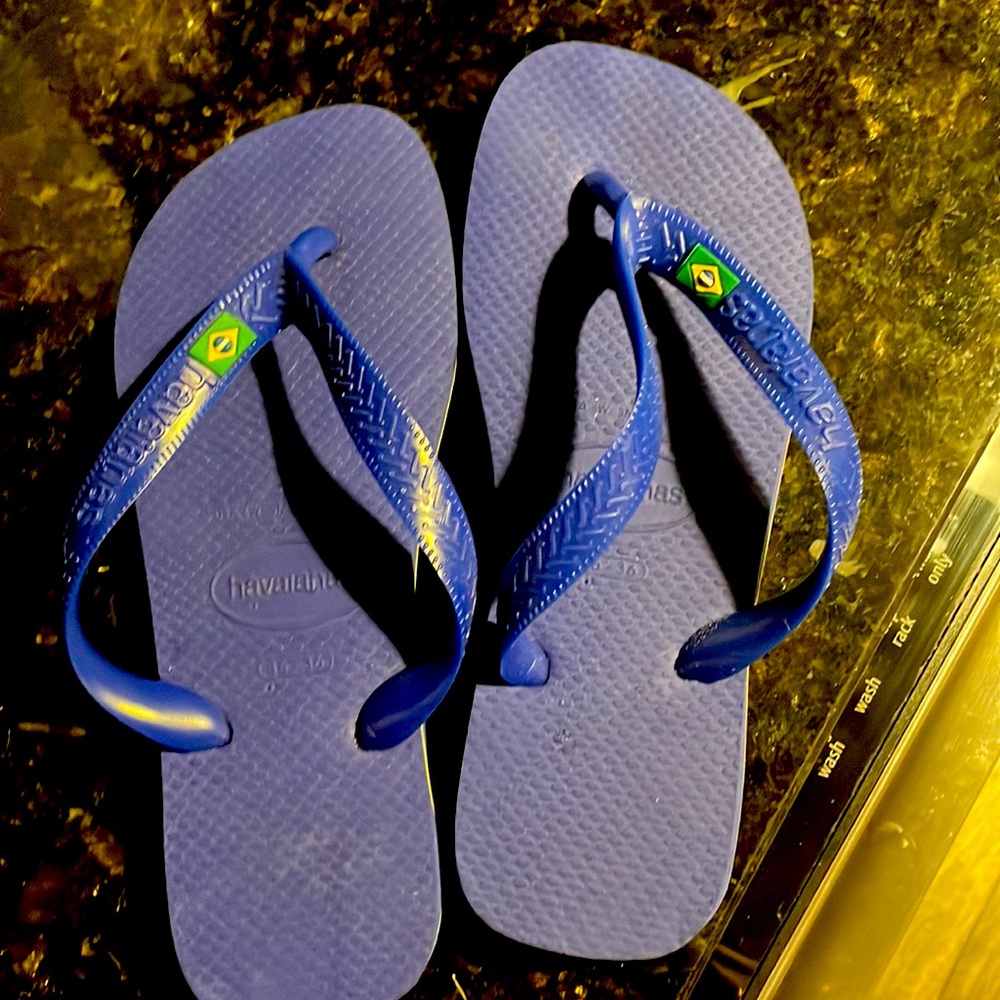 Havaianas unique ( only available in Brazil design) never used brand new